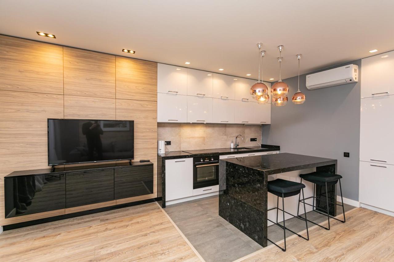 Petrovdom 190-199-216 In Spacious Apartments At Rc New York Concept House Kyiv Exterior photo