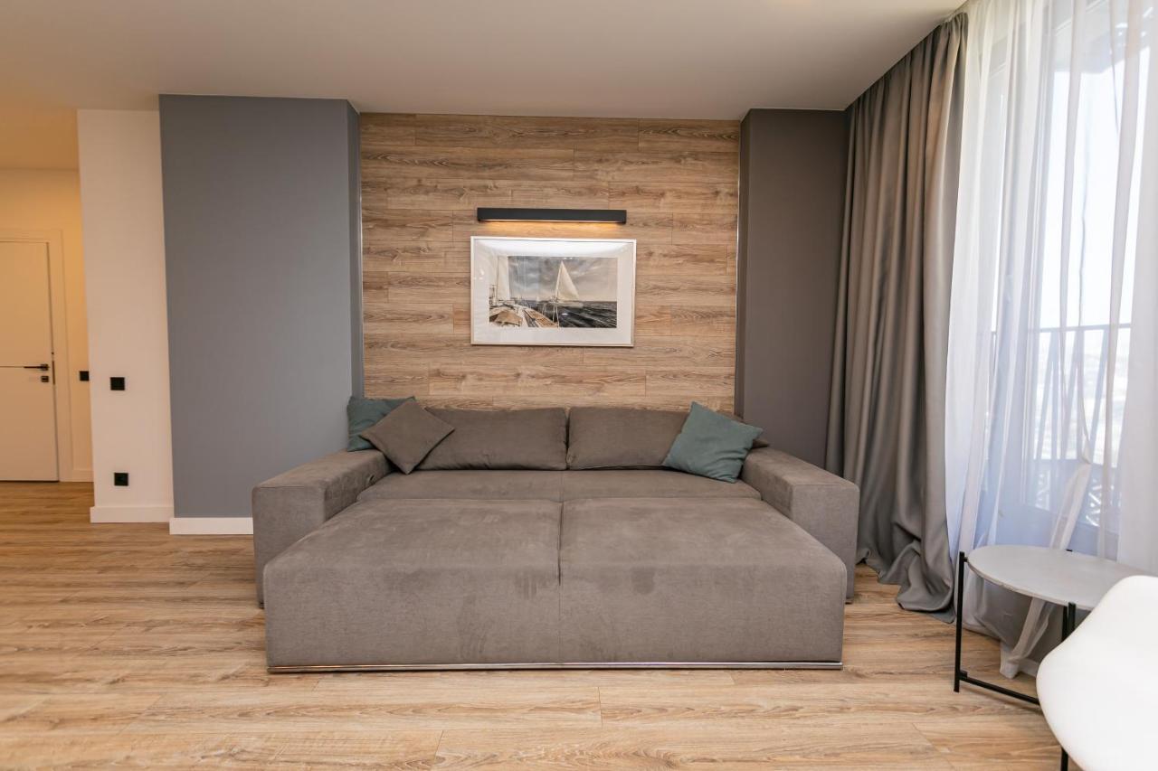 Petrovdom 190-199-216 In Spacious Apartments At Rc New York Concept House Kyiv Exterior photo