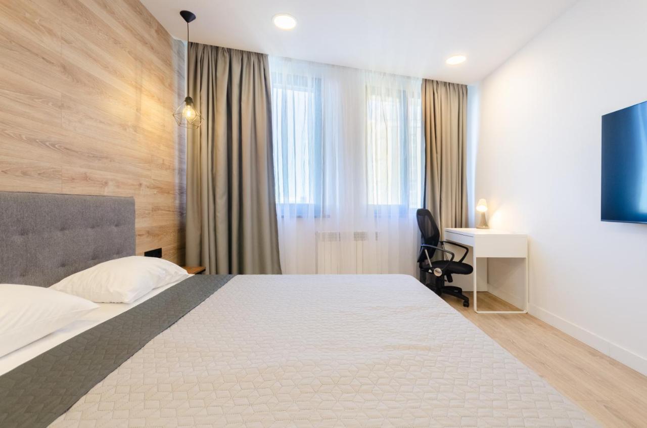 Petrovdom 190-199-216 In Spacious Apartments At Rc New York Concept House Kyiv Exterior photo