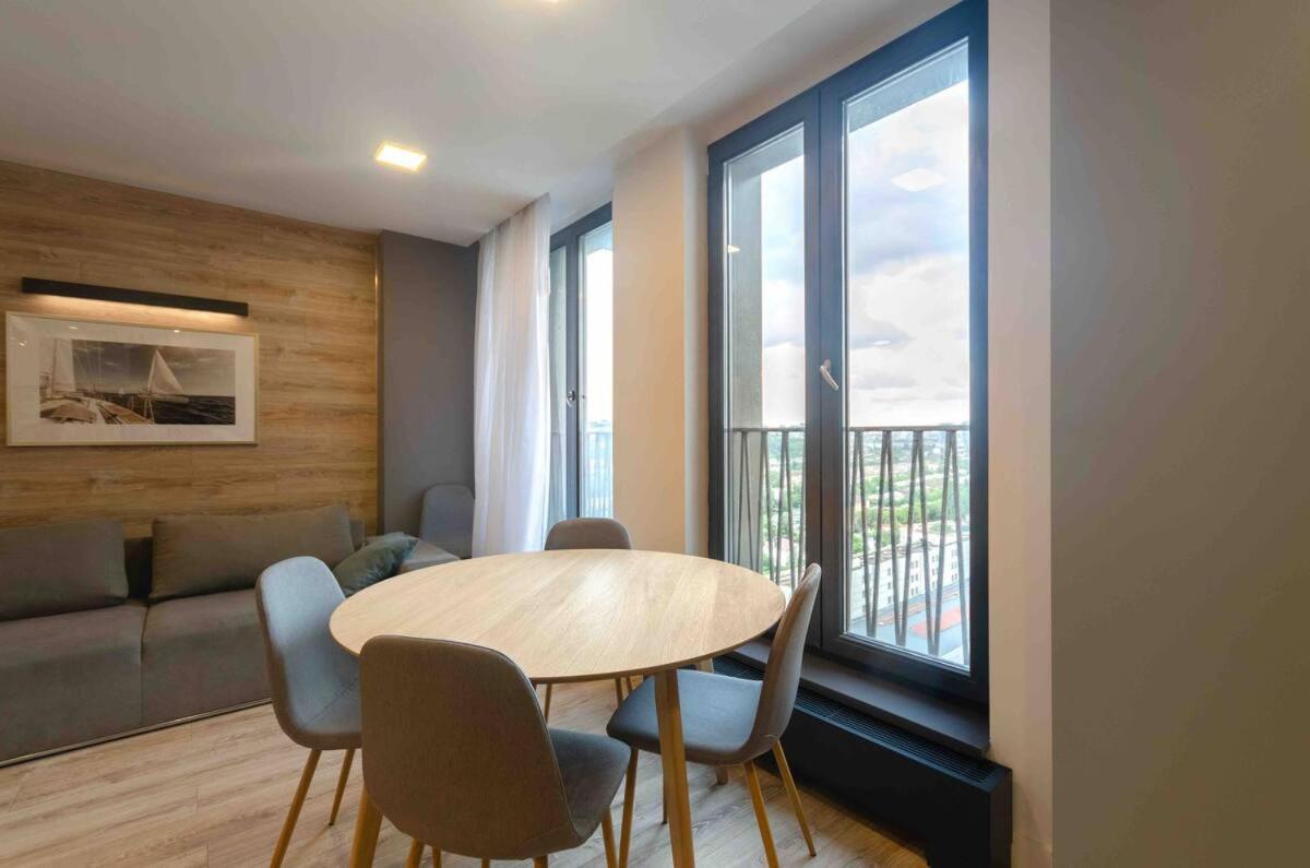 Petrovdom 190-199-216 In Spacious Apartments At Rc New York Concept House Kyiv Exterior photo